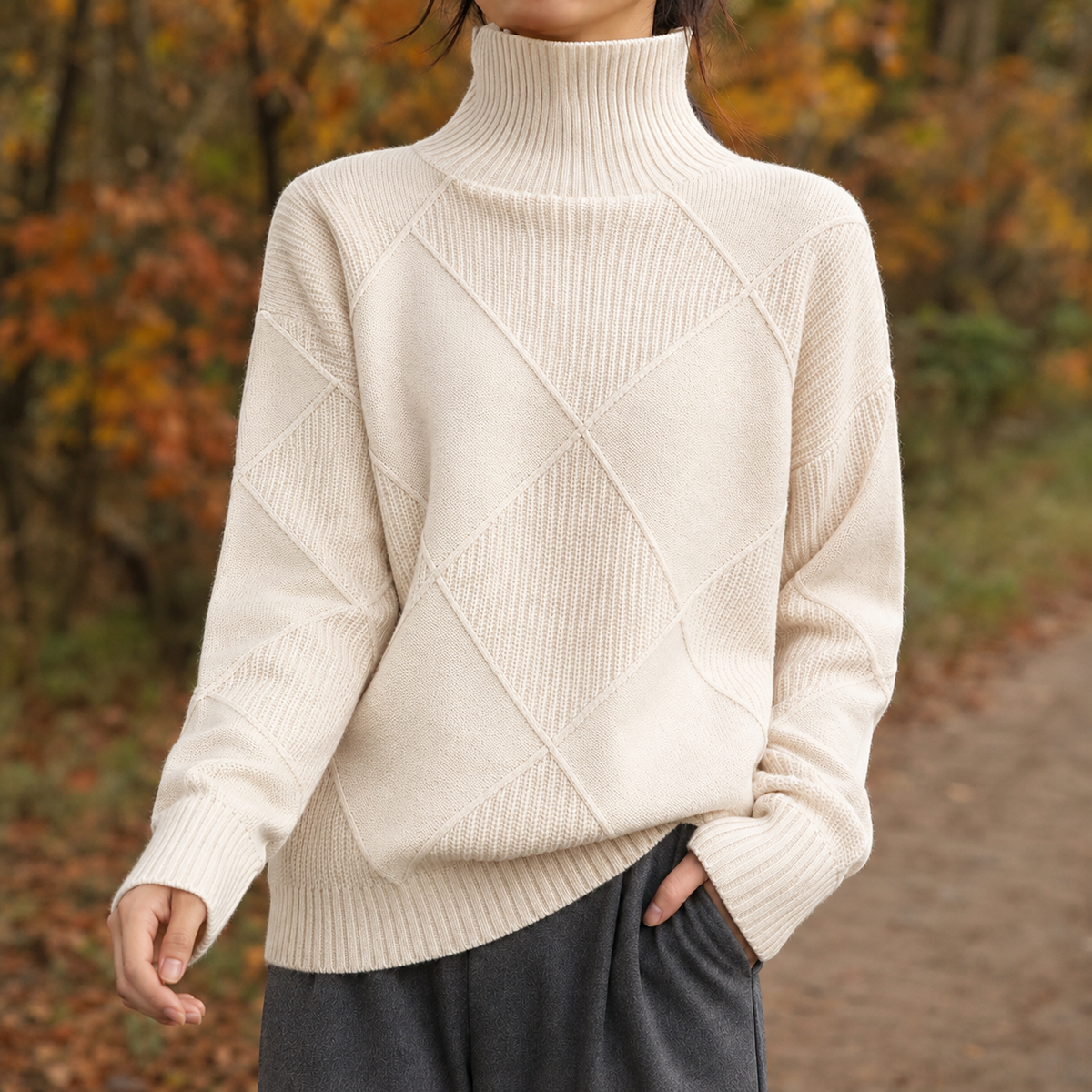 Naomi Turtleneck Sweater - Creamy-white